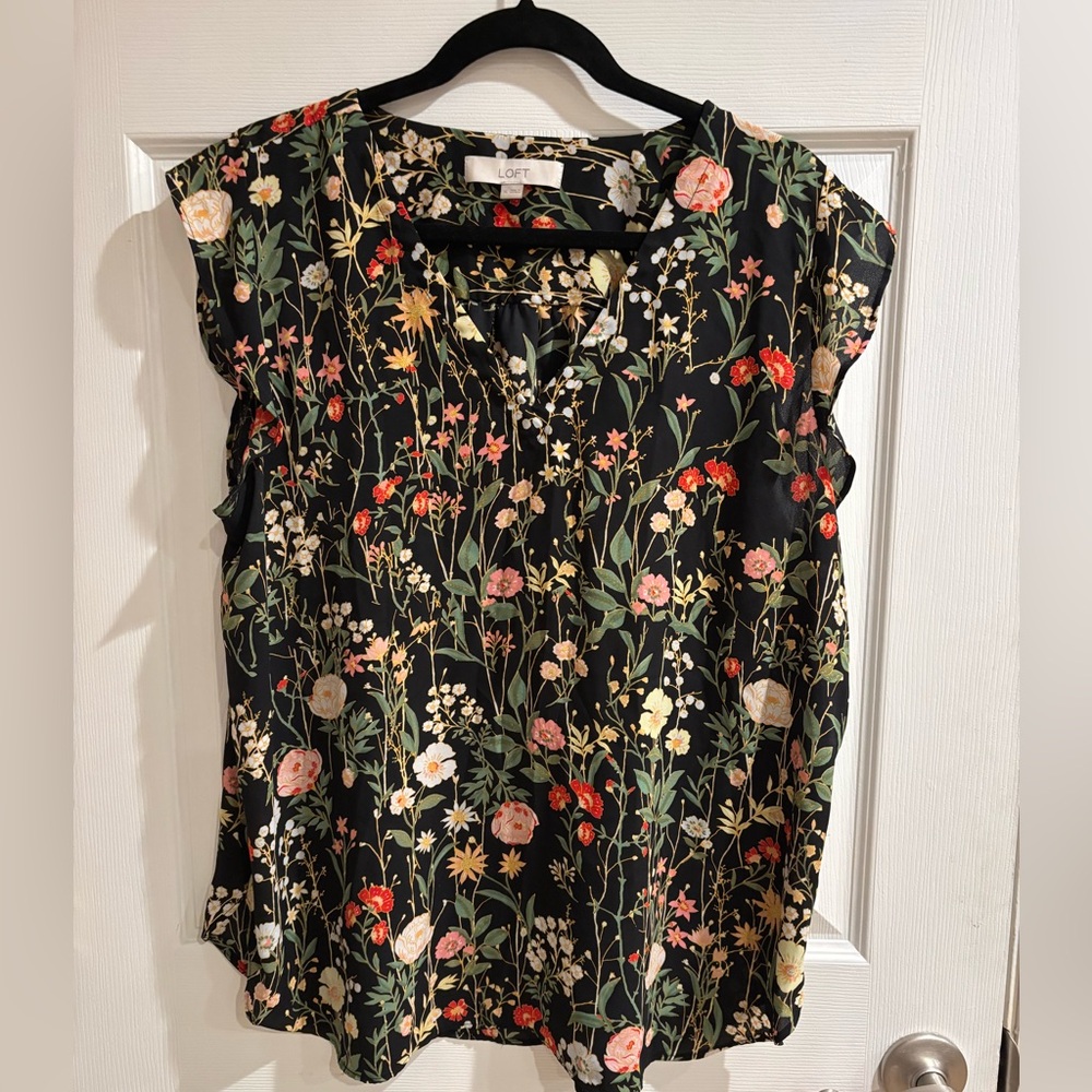 Loft, floral, v-neck sleeveless top.